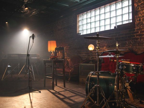 Top 20 hitova kafanske muzike za Novu godinu