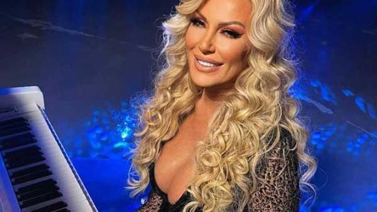 Elma Sinanović Elma Sinanović